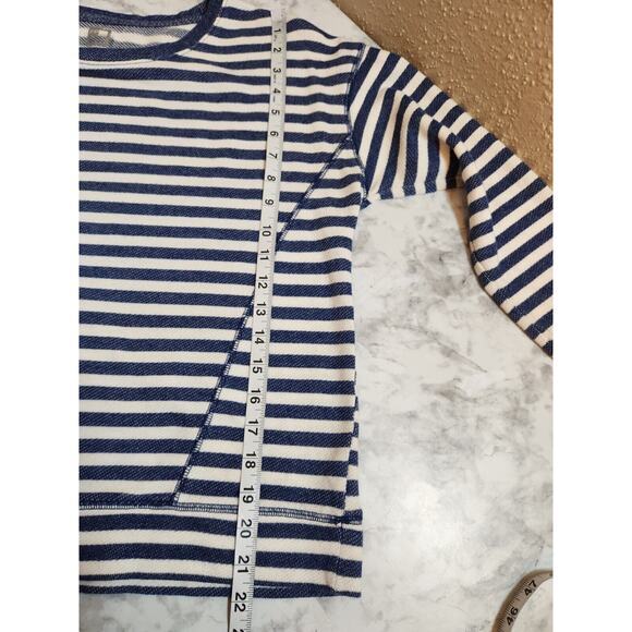 JCP Women's Blue‎ & White Stripe Light Weight Long Sleeve Knit Top Size M - Picture 6 of 6